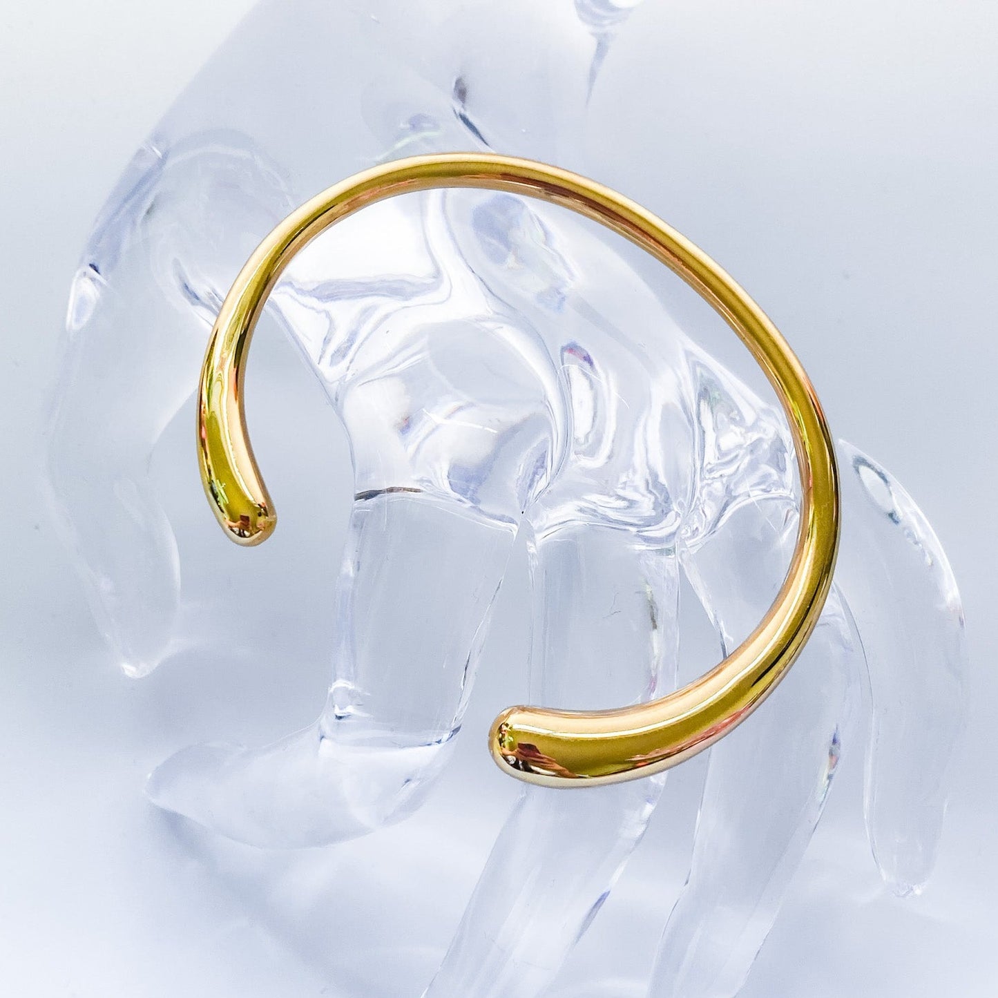 GOLD DROP BANGLE