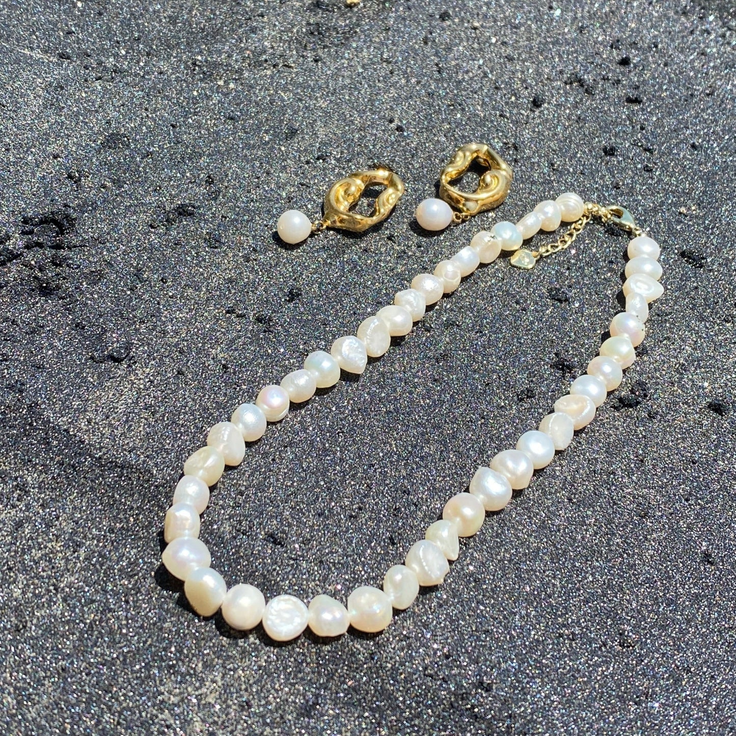 FRESH WATER SHORT NECKLACE