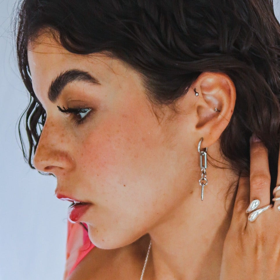 CHAIN EARRINGS